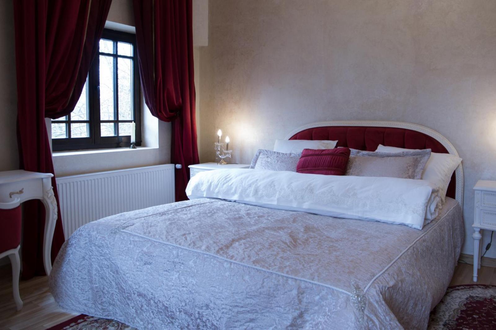Hotel Boutique Vila Lakastel Sinaia Exterior photo