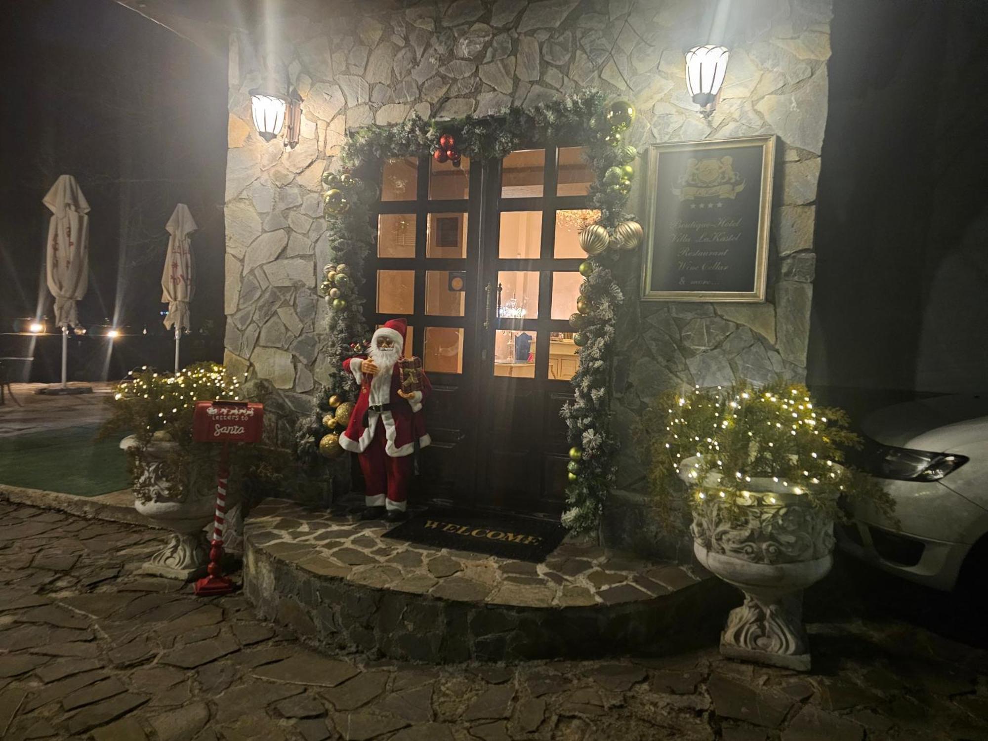 Hotel Boutique Vila Lakastel Sinaia Exterior photo